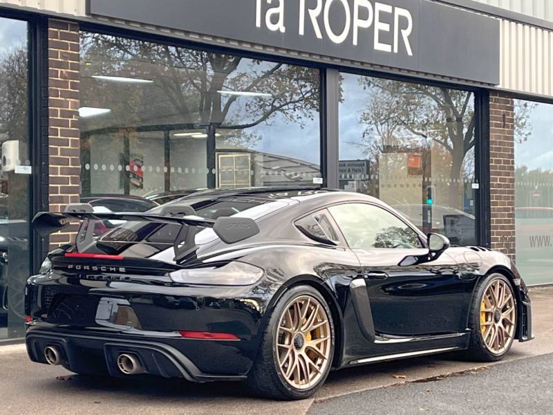 Porsche 718 Cayman   Registered:2024(24)