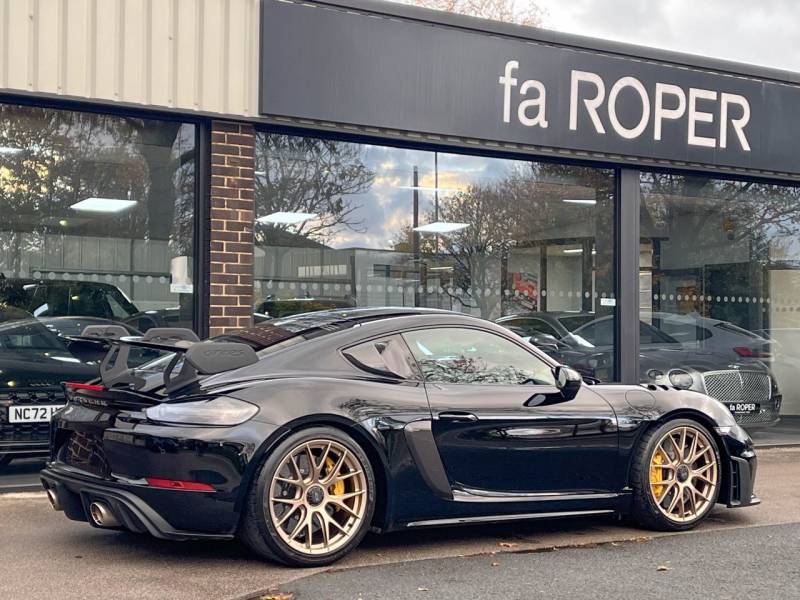 Porsche 718 Cayman   Registered:2024(24)