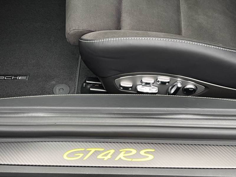 Porsche 718 Cayman   Registered:2024(24)