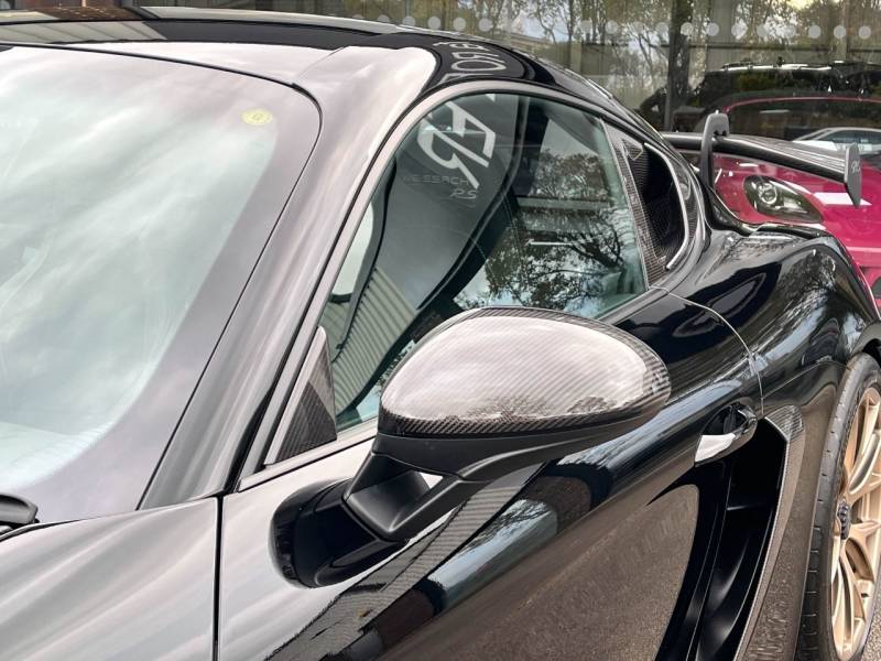 Porsche 718 Cayman   Registered:2024(24)