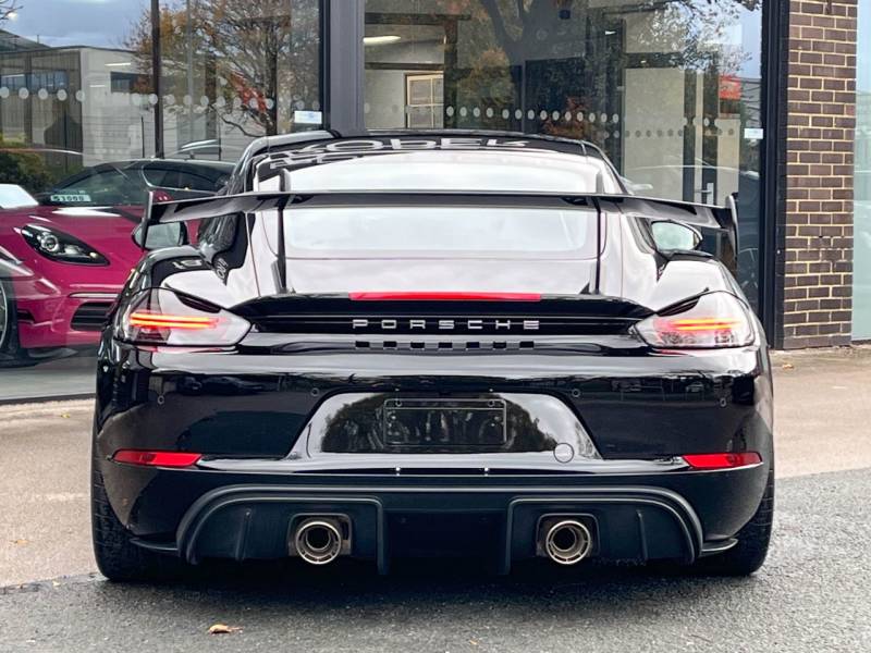 Porsche 718 Cayman   Registered:2024(24)