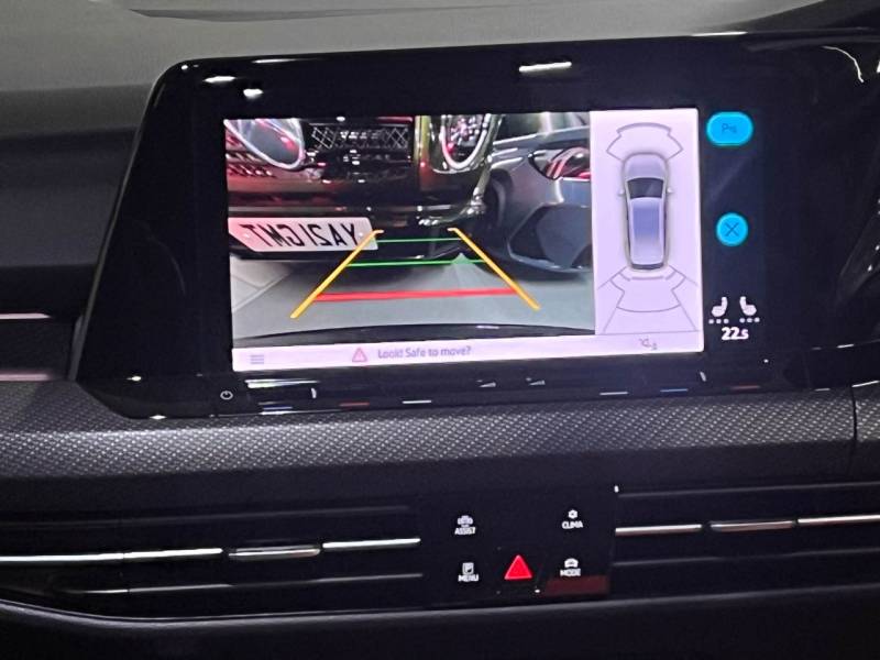 Volkswagen Golf   Registered:2024(24)