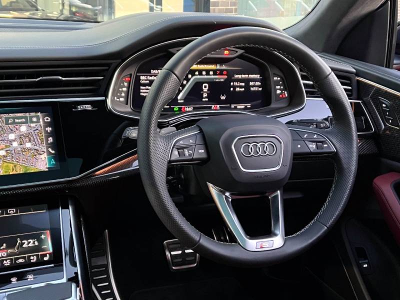 Audi SQ8   Registered:2023(23)