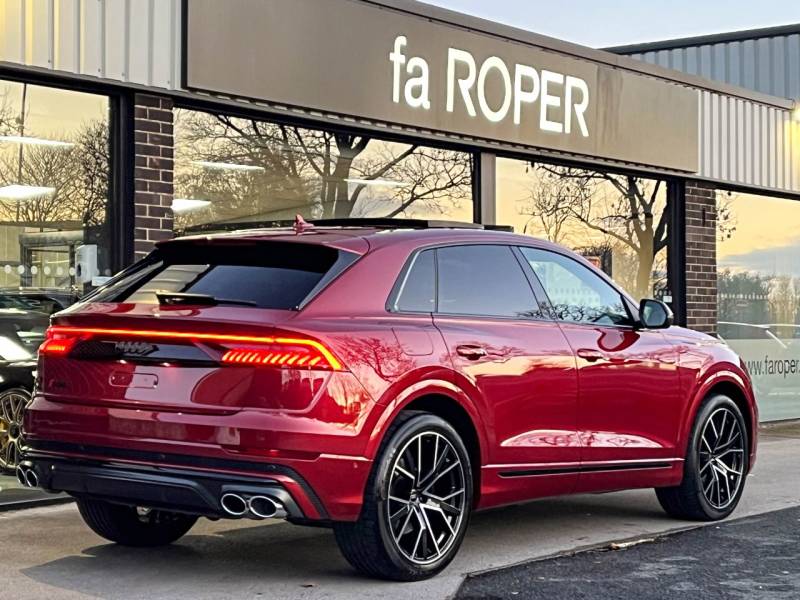 Audi SQ8   Registered:2023(23)