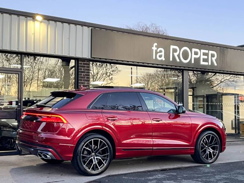 Audi SQ8   Registered:2023(23)