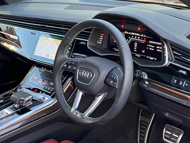 Audi SQ8   Registered:2023(23)