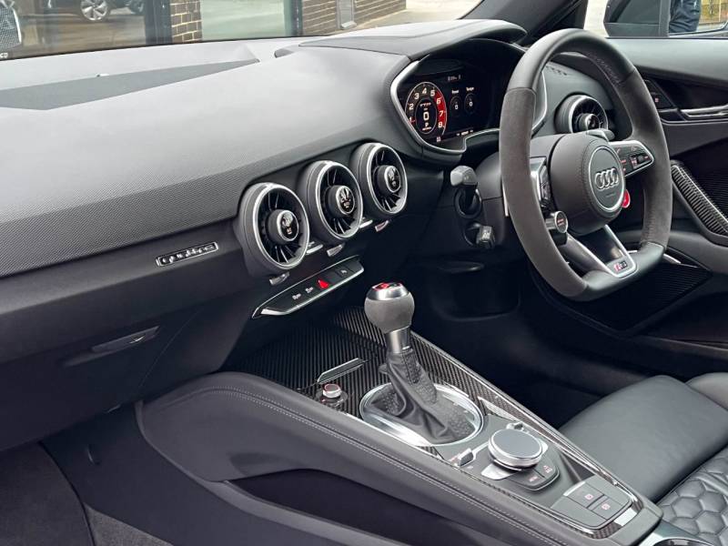 Audi TT RS   Registered:2022(22)