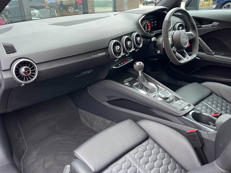 Audi TT RS   Registered:2022(22)