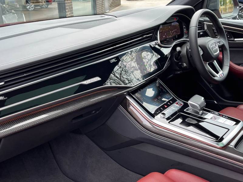 Audi SQ8   Registered:2023(23)