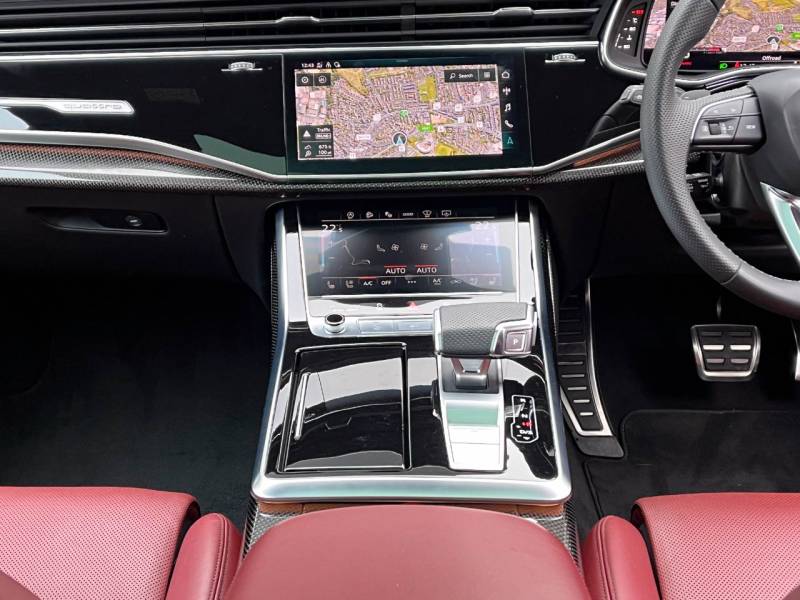 Audi SQ8   Registered:2023(23)