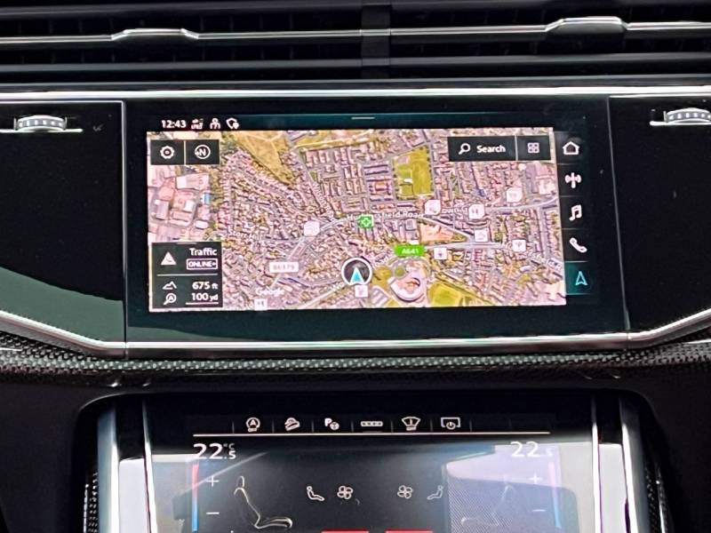 Audi SQ8   Registered:2023(23)