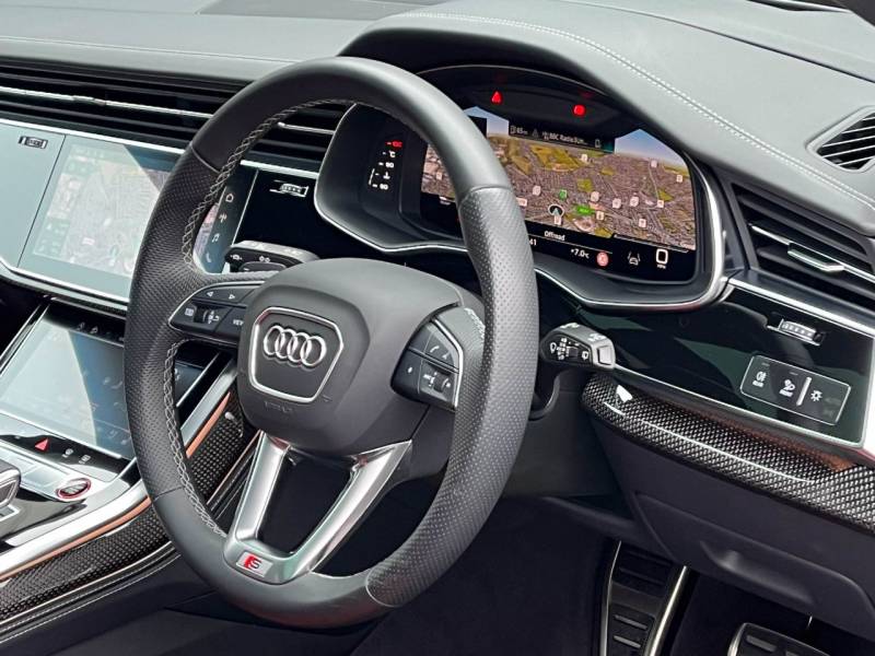 Audi SQ8   Registered:2023(23)