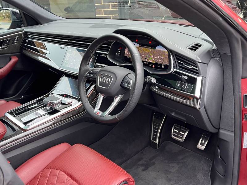 Audi SQ8   Registered:2023(23)