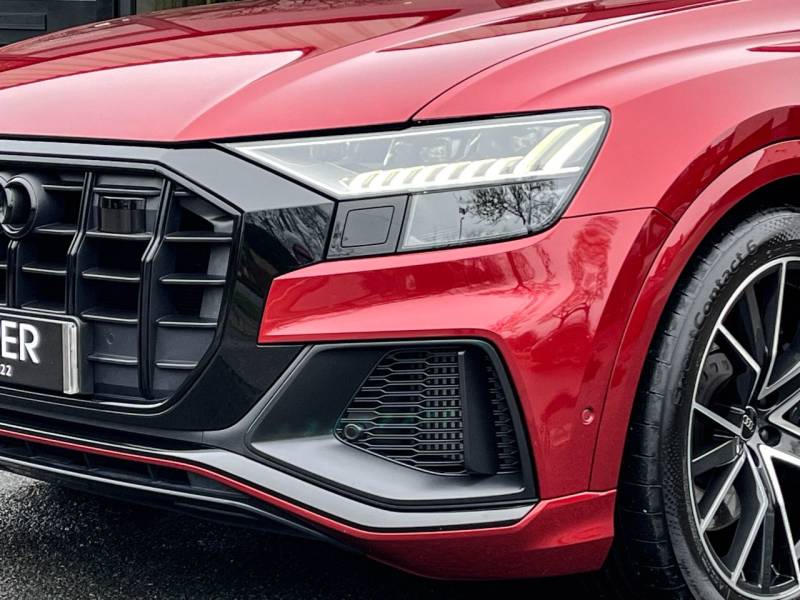 Audi SQ8   Registered:2023(23)