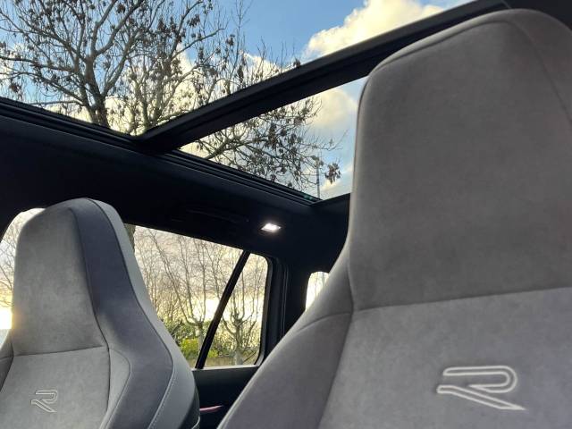 2024 Volkswagen Golf Estate 1.5 eTSI MHEV R Line DSG Auto 150ps