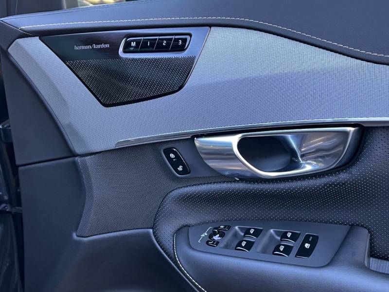 Volvo XC90   Registered:2022(22)