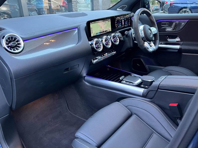 Mercedes Benz GLA   Registered:2022(72)