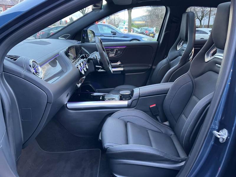 Mercedes Benz GLA   Registered:2022(72)