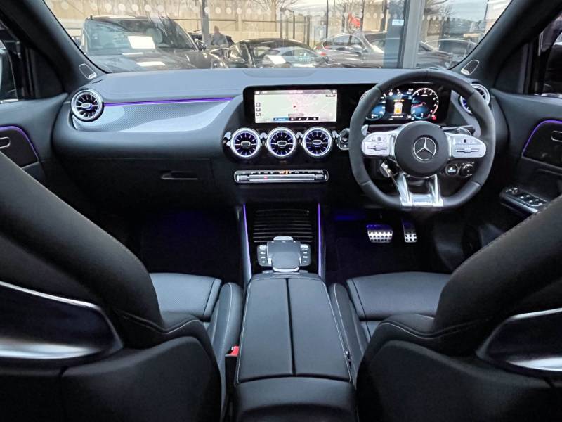 Mercedes Benz GLA   Registered:2022(72)