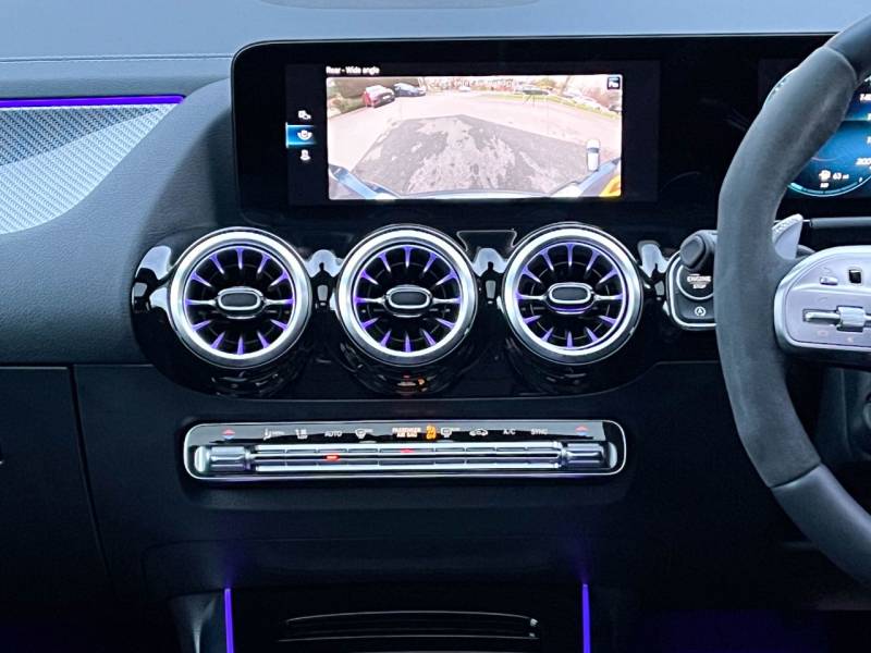 Mercedes Benz GLA   Registered:2022(72)