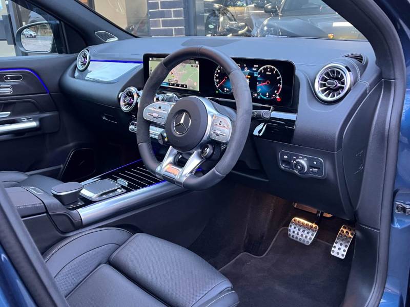 Mercedes Benz GLA   Registered:2022(72)