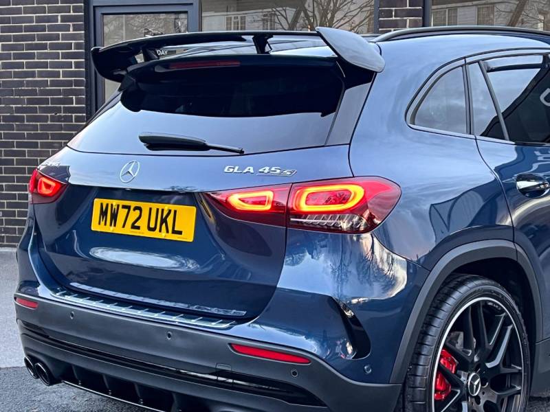 Mercedes Benz GLA   Registered:2022(72)