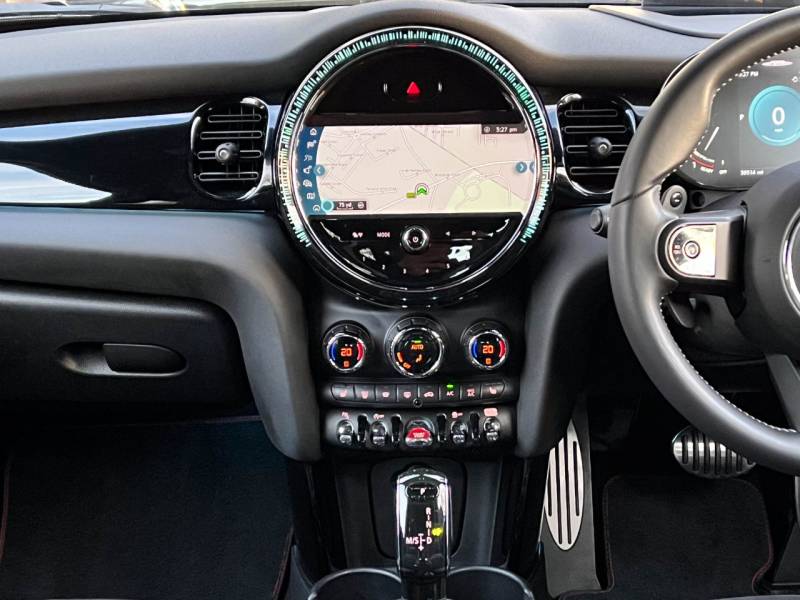 MINI Hatchback   Registered:2022(71)