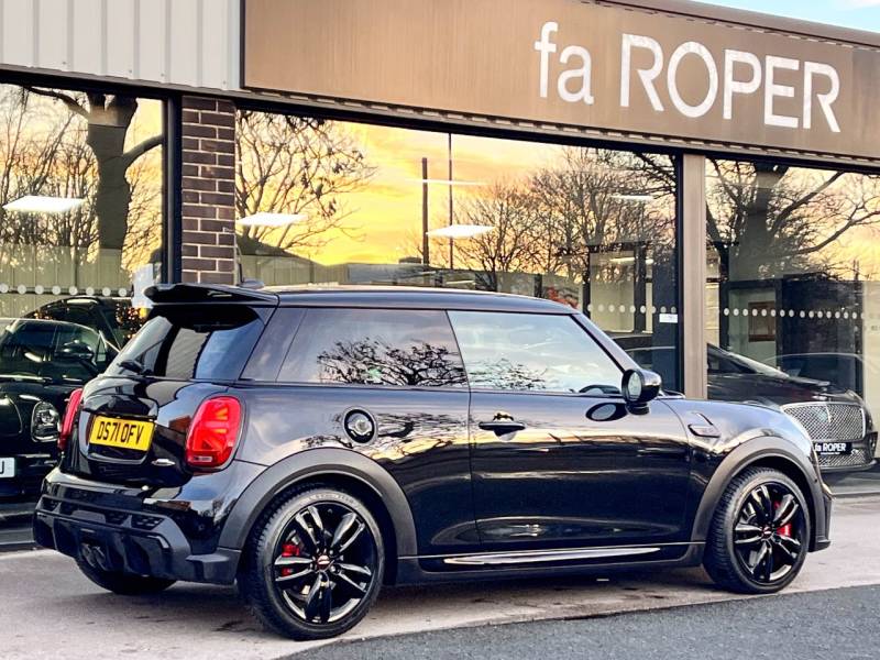 MINI Hatchback   Registered:2022(71)