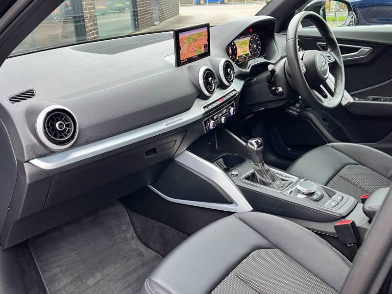 Audi Q2   Registered:2022(22)