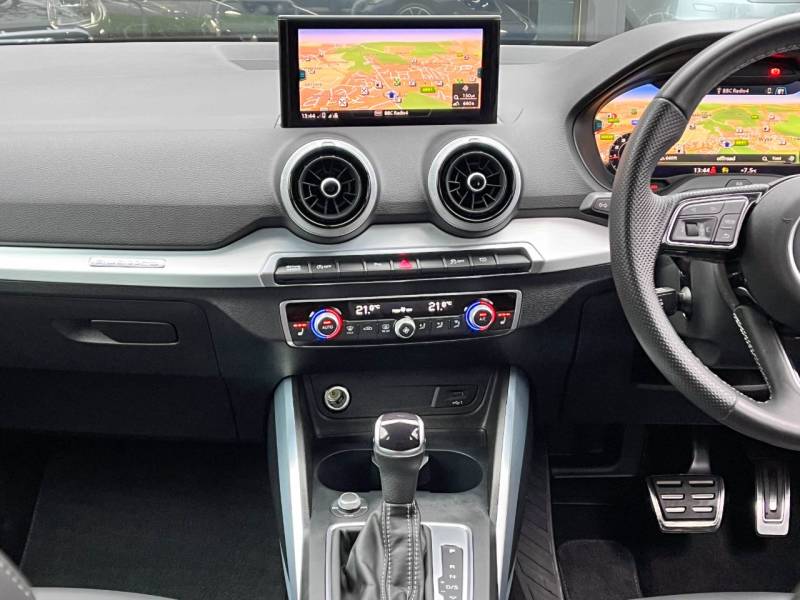 Audi Q2   Registered:2022(22)