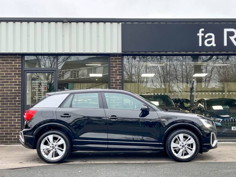 Audi Q2   Registered:2022(22)