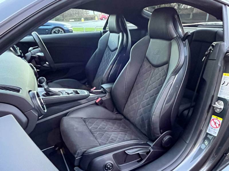 Audi TT   Registered:2022(72)