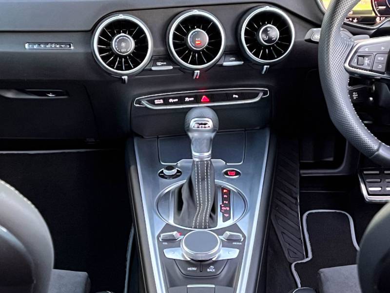 Audi TT   Registered:2022(72)