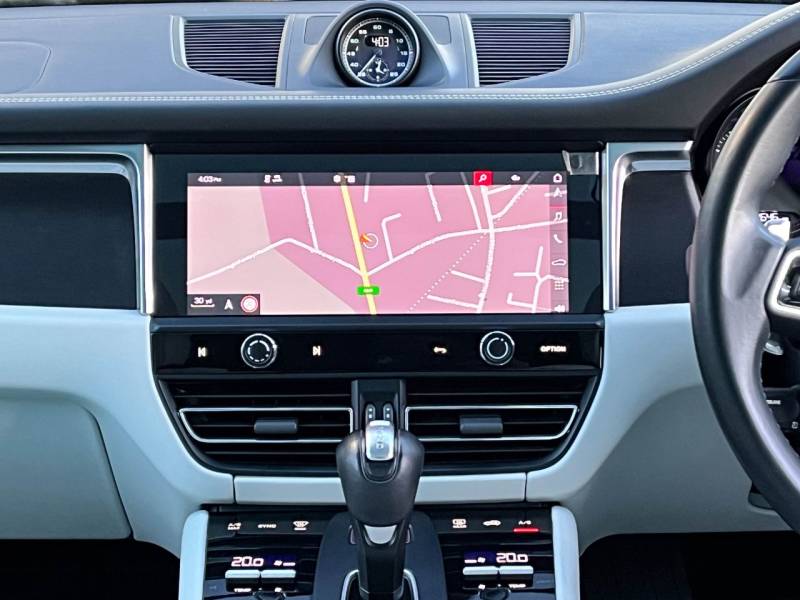 Porsche Macan   Registered:2023(23)