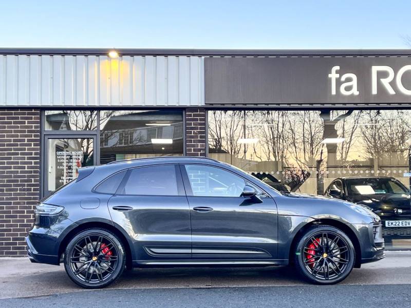 Porsche Macan   Registered:2023(23)