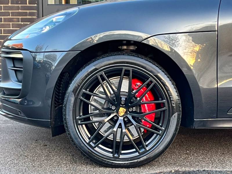 Porsche Macan   Registered:2023(23)