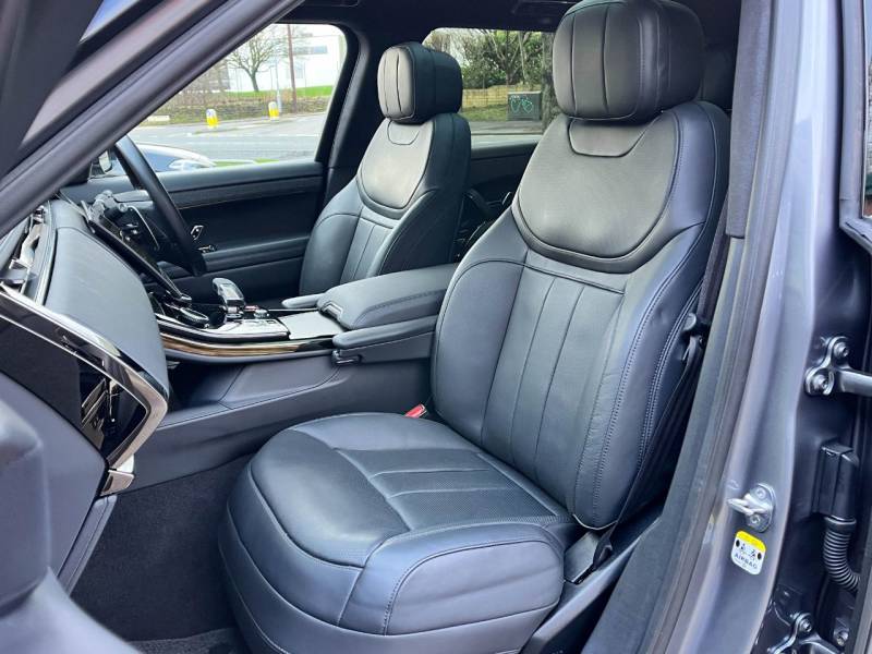 Land Rover Range Rover Sport   Registered:2023(72)