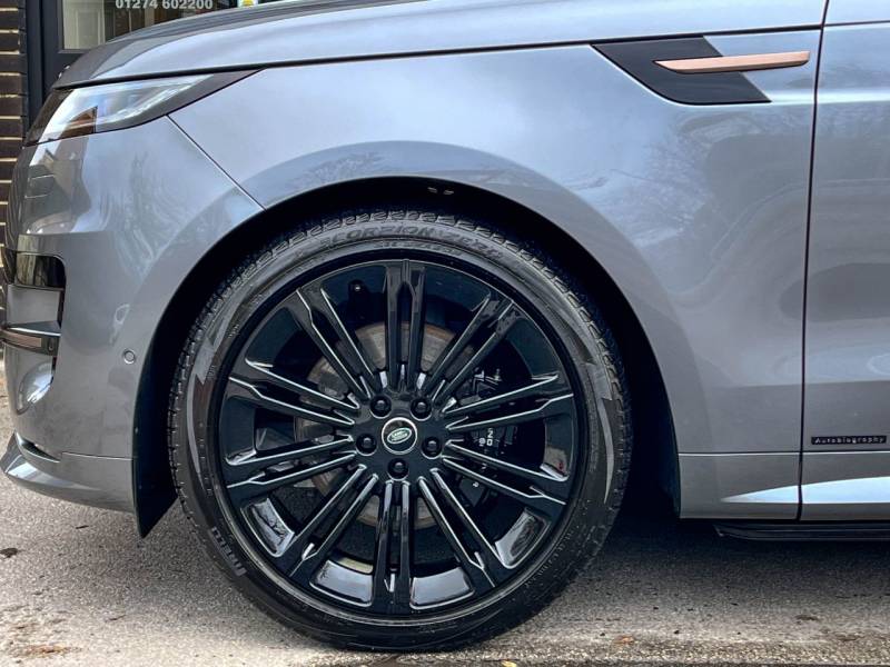 Land Rover Range Rover Sport   Registered:2023(72)