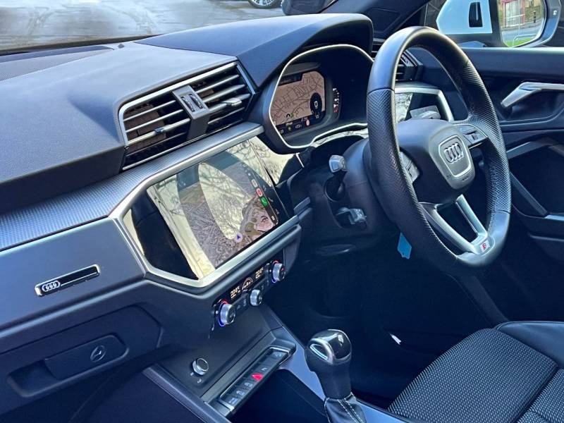 Audi Q3 Sportback   Registered:2022(22)