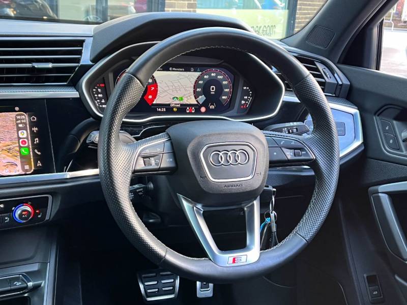 Audi Q3 Sportback   Registered:2022(22)