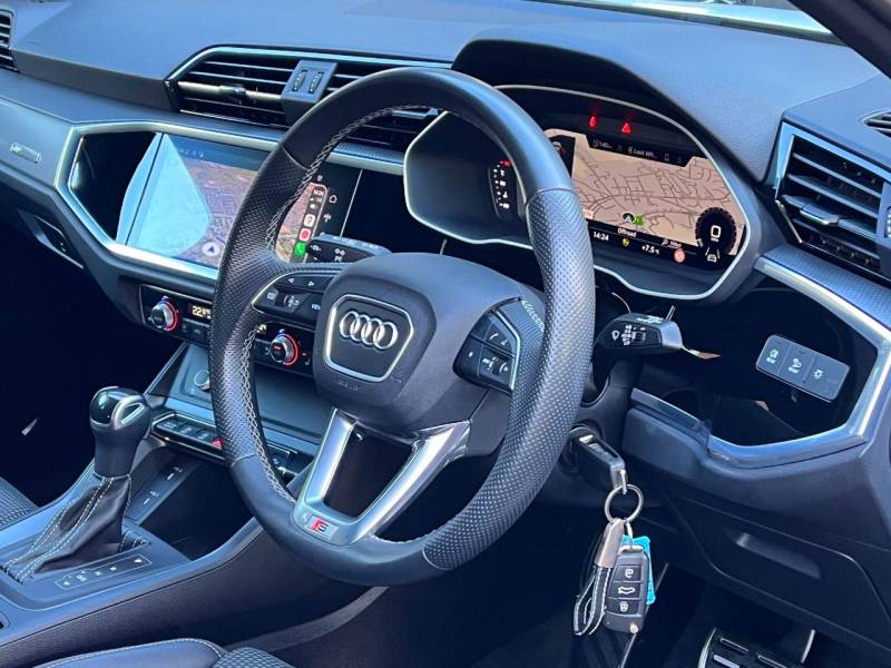 Audi Q3 Sportback   Registered:2022(22)