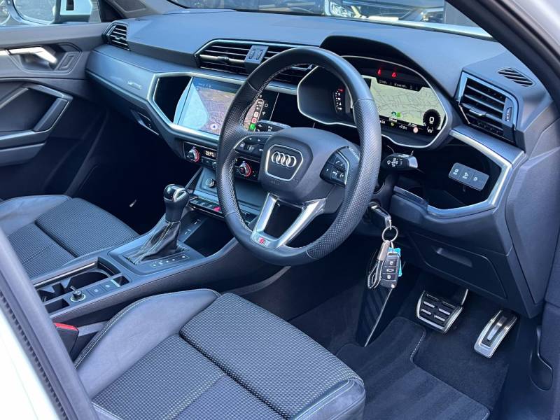 Audi Q3 Sportback   Registered:2022(22)