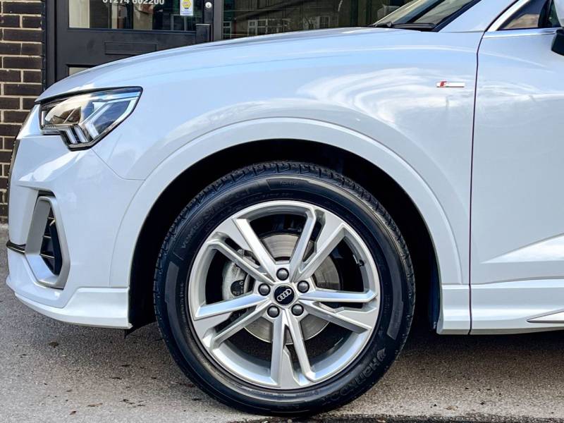 Audi Q3 Sportback   Registered:2022(22)