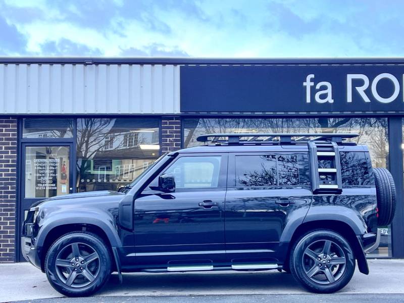 Land Rover Defender   Registered:2022(22)