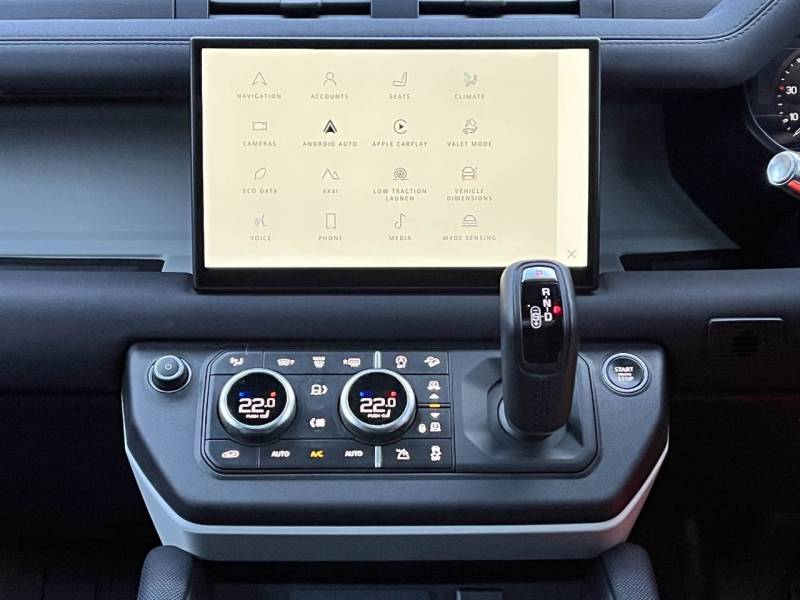 Land Rover Defender   Registered:2022(22)