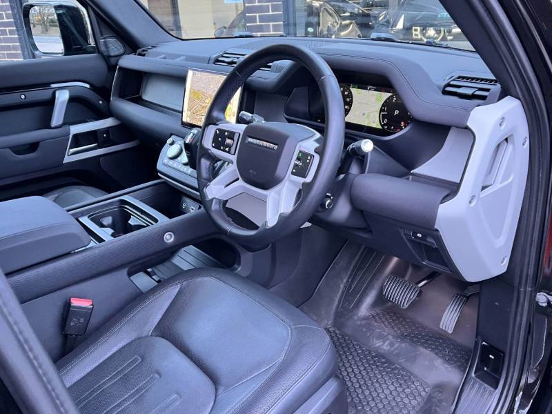 Land Rover Defender   Registered:2022(22)