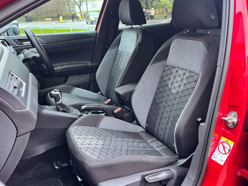 Volkswagen Polo   Registered:2024(24)