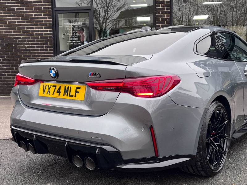 BMW M4   Registered:2024(74)