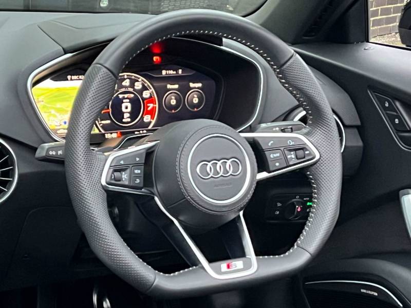 Audi TTS RoaDSter   Registered:2023(23)