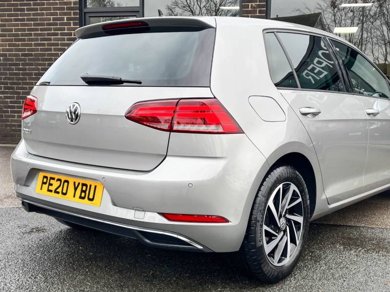 Volkswagen Golf   Registered:2020(20)